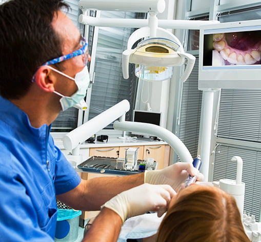 woman at the dentist